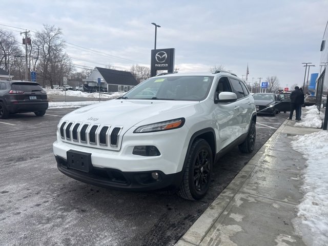 Used 2016 Jeep Cherokee Latitude w/ Cold Weather Group image 6