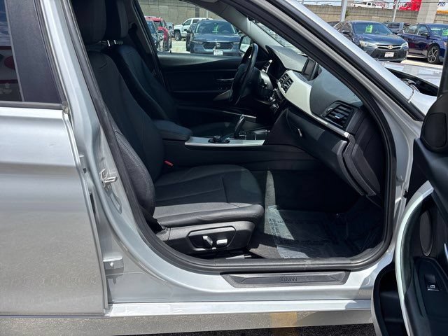 Used 2018 BMW 320i Sedan RWD image 57
