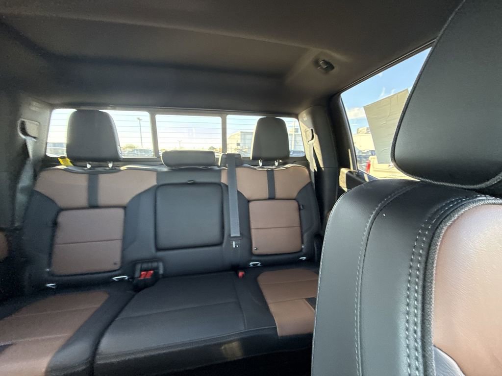 Certified 2021 Chevrolet Silverado 1500 High Country w/ Technology Package image 12