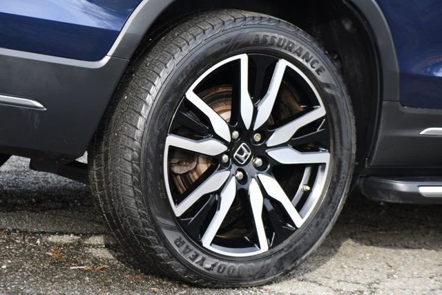 Used 2019 Honda Pilot Touring image 11