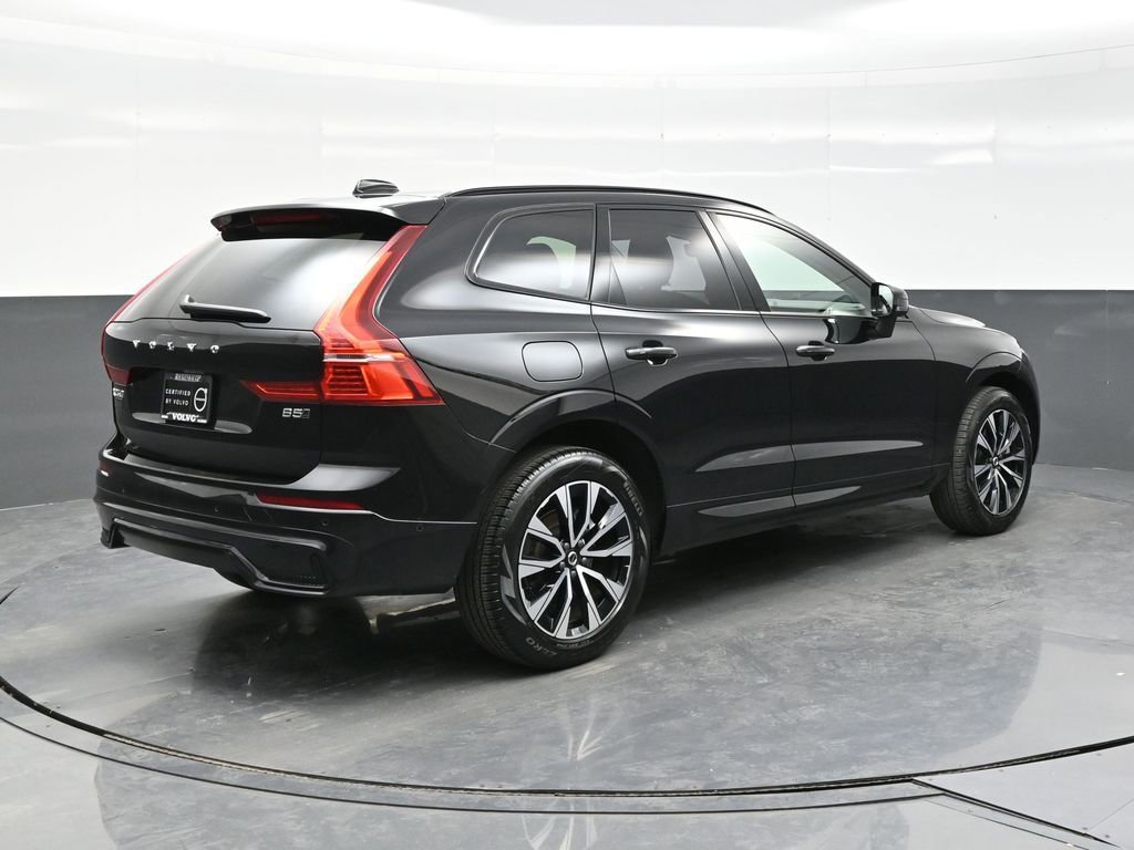 Used 2025 Volvo XC60 B5 Plus w/ Climate Package AWD/4WD image 7