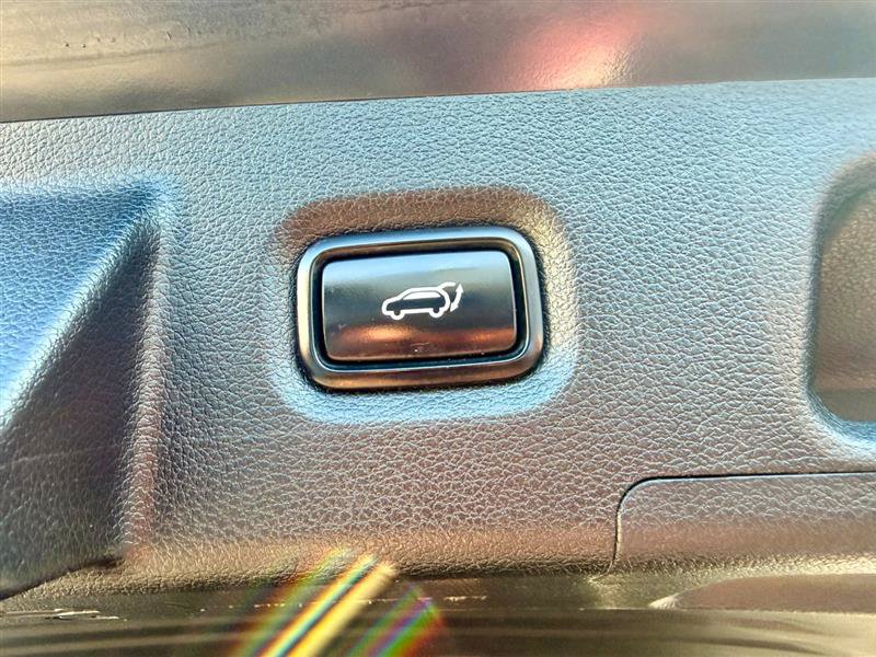 Used 2020 Hyundai Santa Fe Limited AWD/4WD image 35