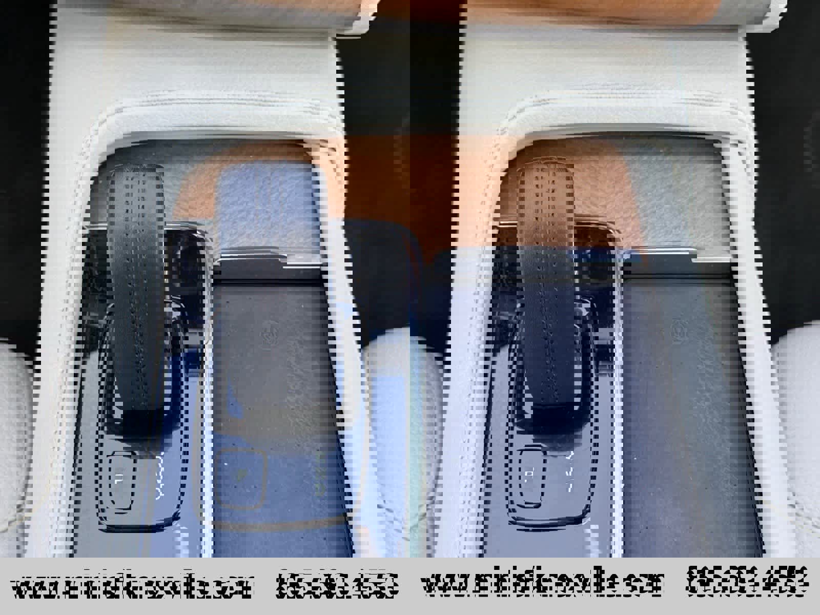 Used 2021 Volvo XC90 T8 Inscription Expression w/ Climate Package image 26