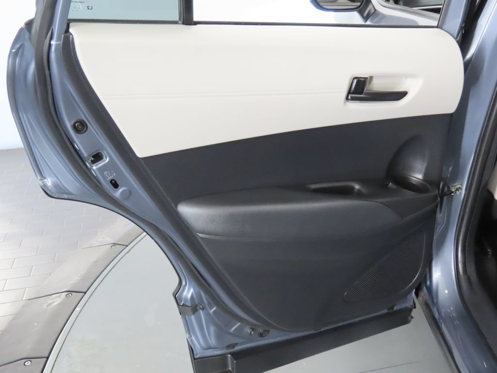 Used 2022 Toyota Corolla Cross LE AWD/4WD image 41