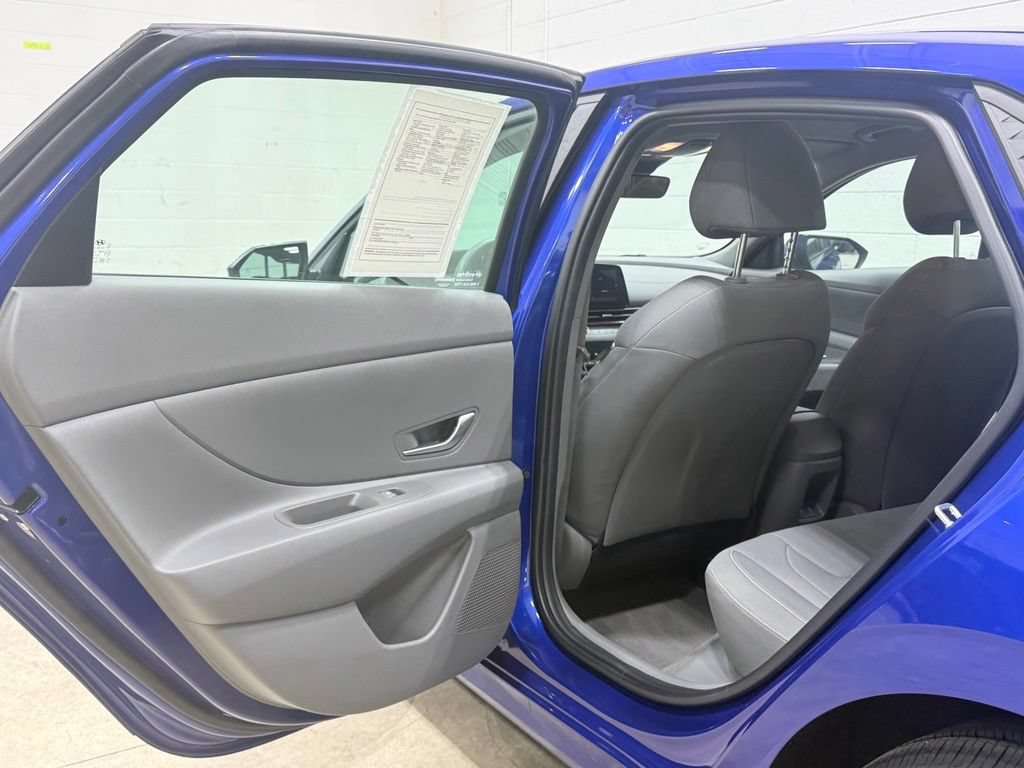 Used 2024 Hyundai Elantra SEL FWD image 26