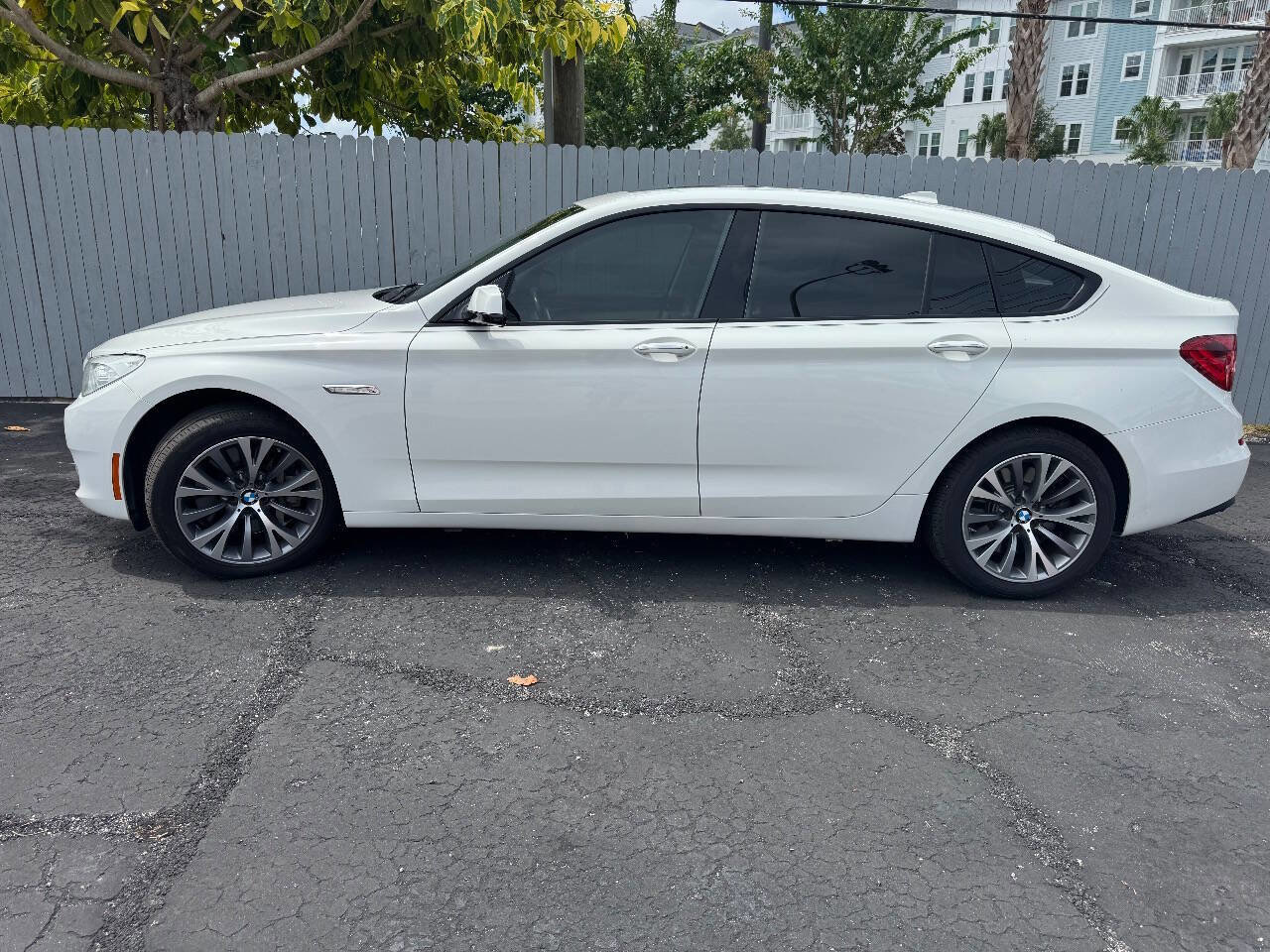Used 2012 BMW 550i Gran Turismo w/ Convenience Pkg image 12