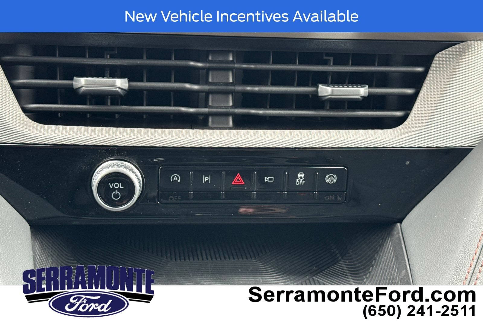 Used 2026 Ford Explorer Active RWD image 22