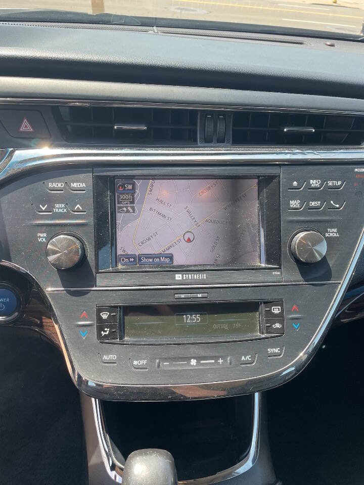 Used 2013 Toyota Avalon Limited image 9