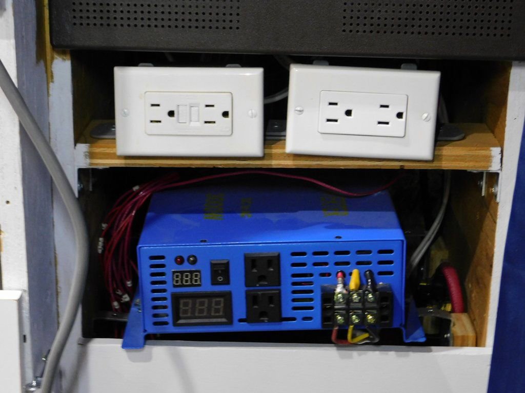 Used 2019 Ford Transit 250 148 Medium Roof RWD image 38