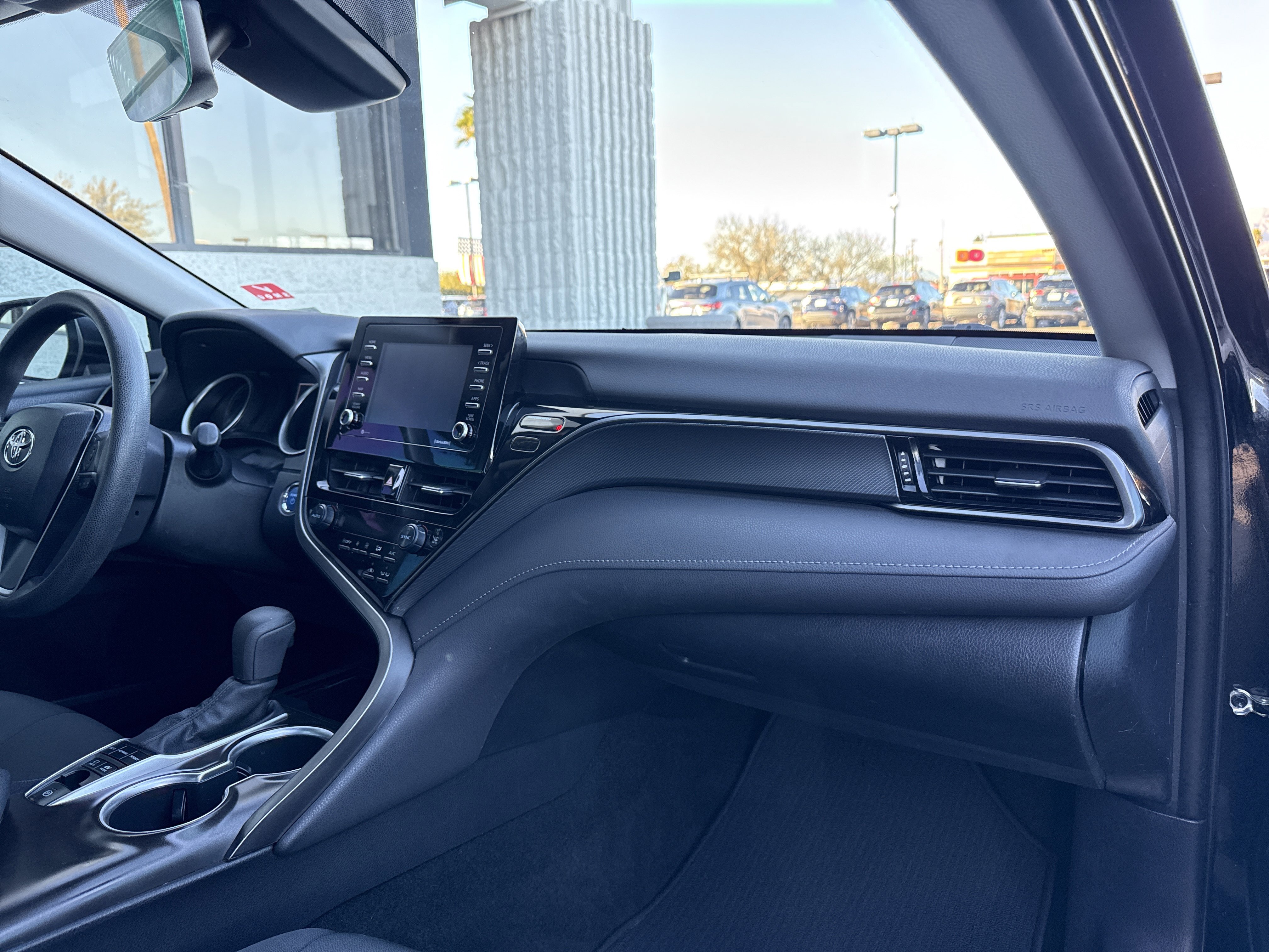 Used 2022 Toyota Camry LE image 33