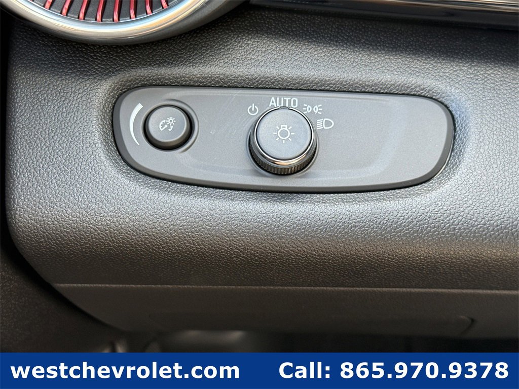 New 2026 Chevrolet Trax RS w/ Sunroof Package image 25