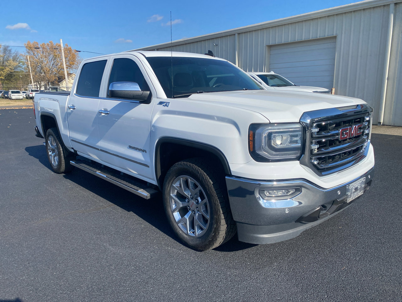 Used 2018 GMC Sierra 1500 SLT image 3