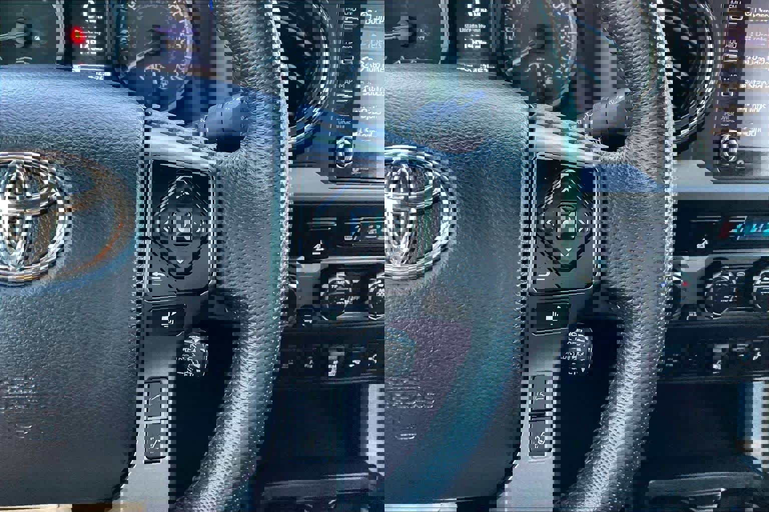 Used 2023 Toyota Tacoma TRD Off-Road image 24