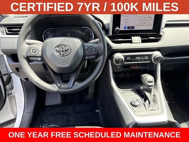 Used 2025 Toyota RAV4 XLE AWD/4WD image 17