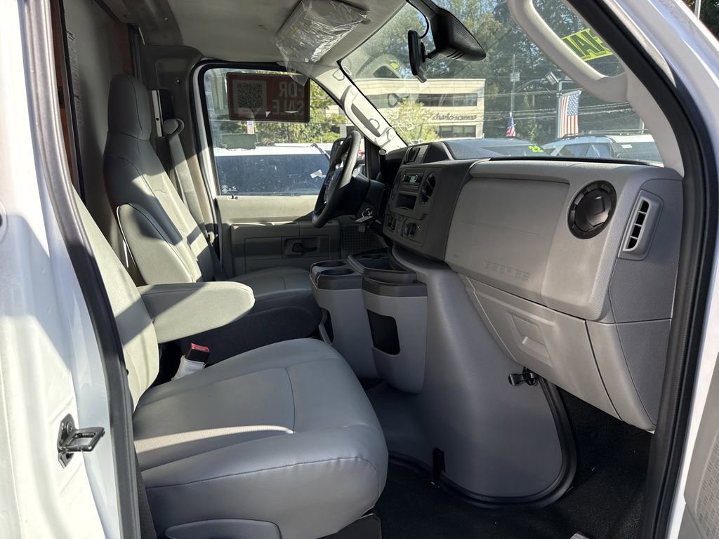 New 2024 Ford E-450 and Econoline 450 Super Duty w/ Driver's Safety Package RWD image 27