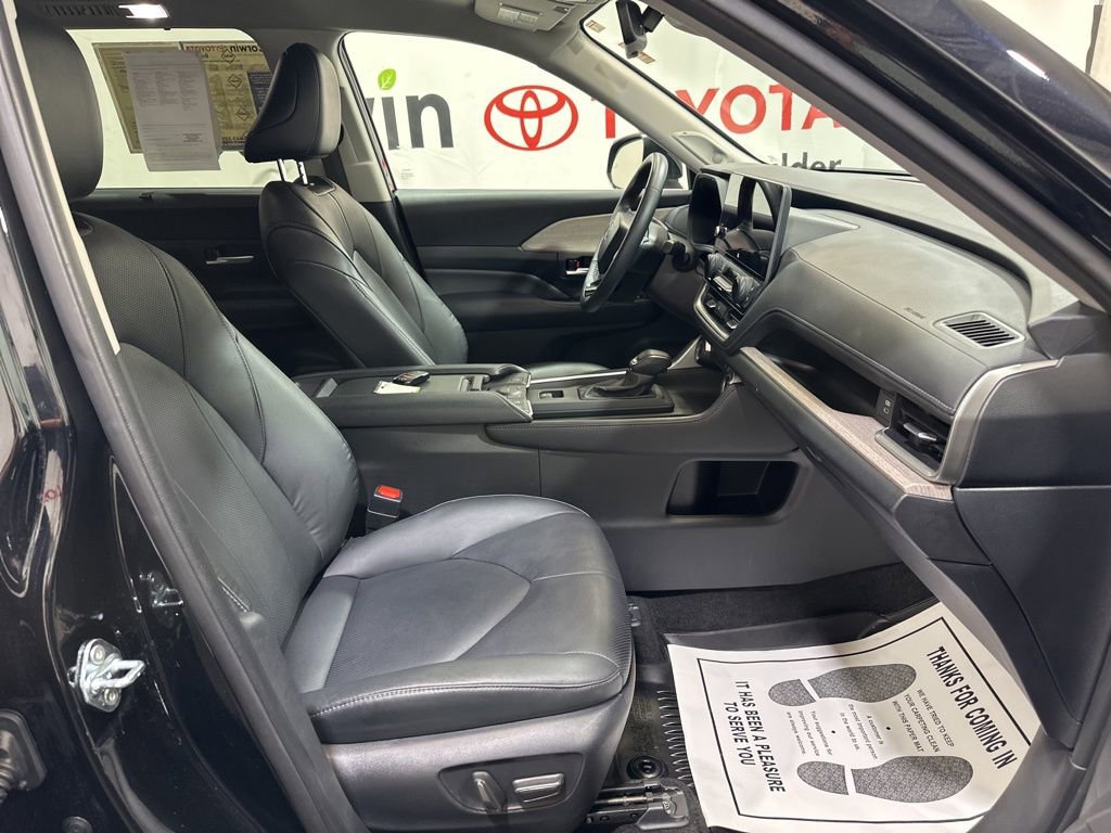 Used 2024 Toyota Grand Highlander Limited image 11