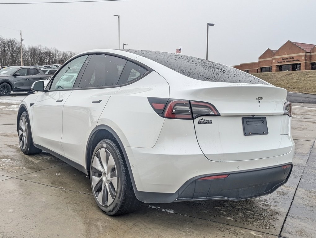 Used 2021 Tesla Model Y Long Range image 8