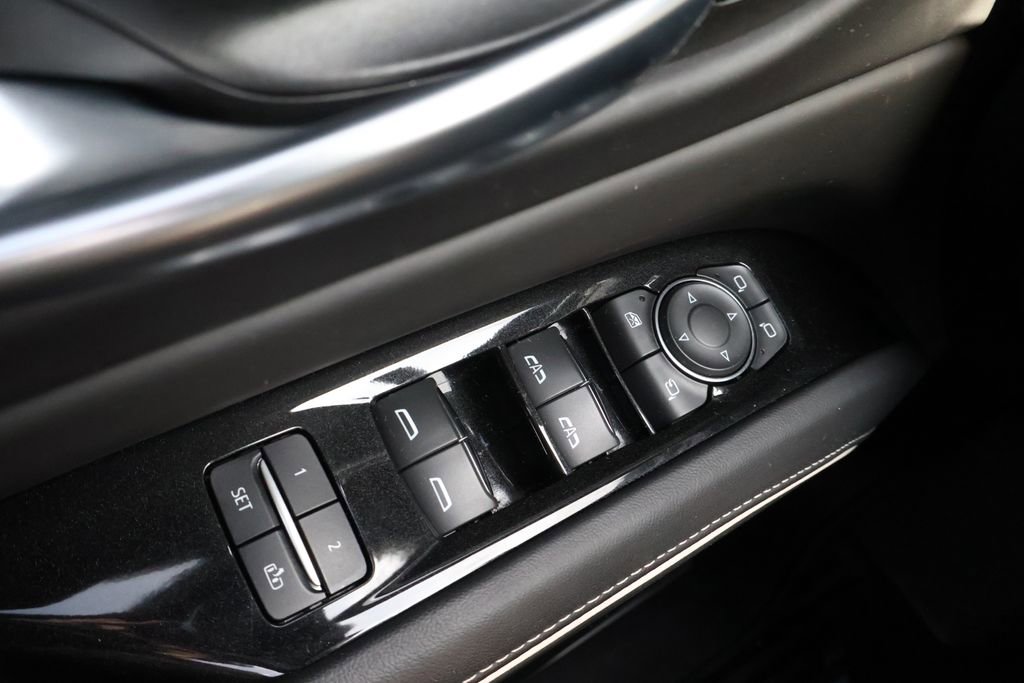 Used 2023 Cadillac Escalade Sport Platinum w/ LPO, ONYX Package image 39