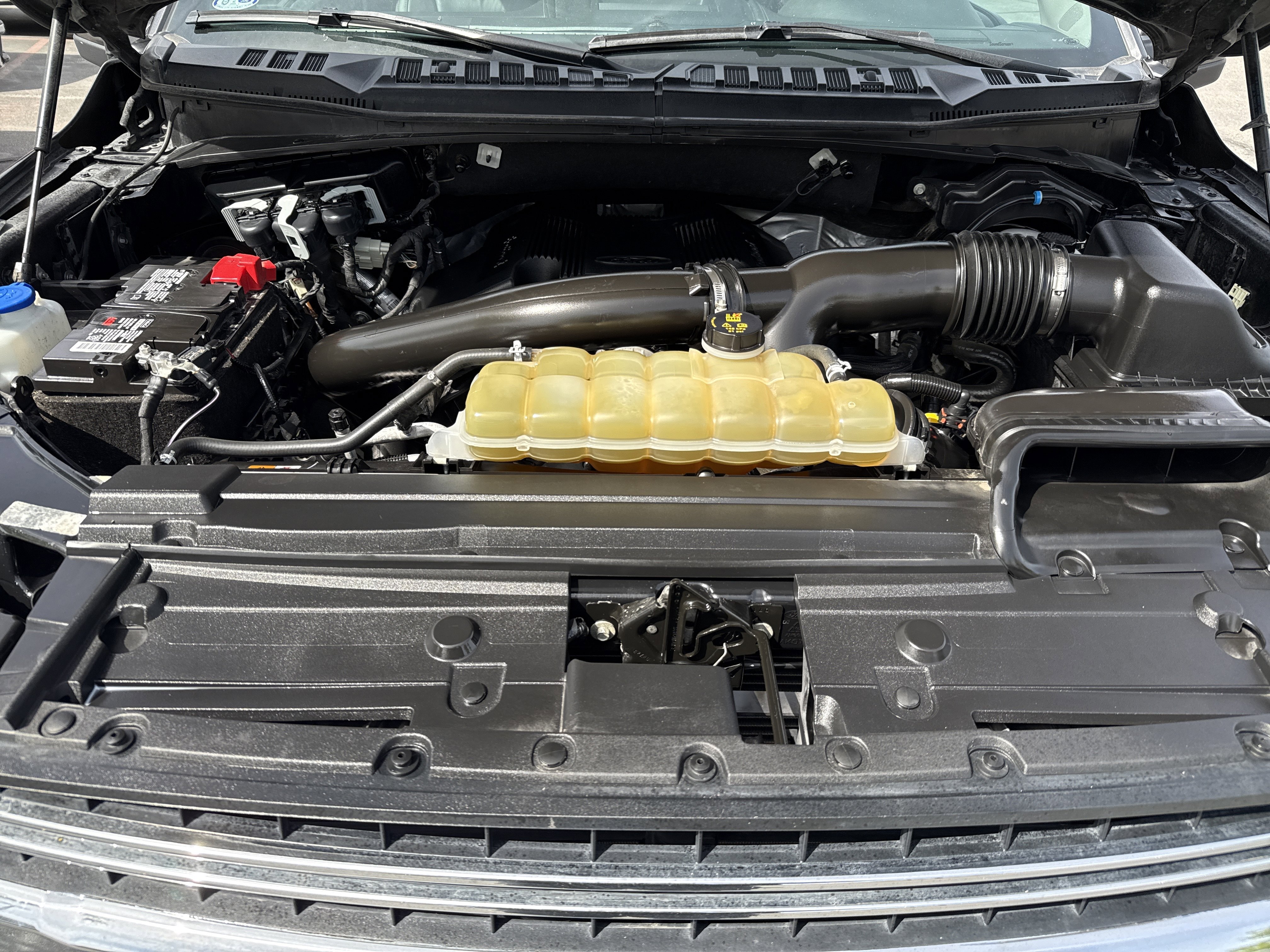 Used 2020 Ford F150 Lariat w/ Equipment Group 501A Mid image 31