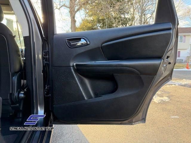 Used 2017 Dodge Journey SXT w/ Security Group image 21