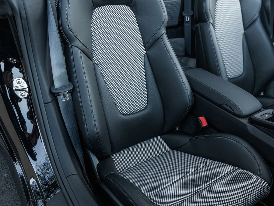 Used 2023 Porsche 911 50th Anniversary Edition image 22