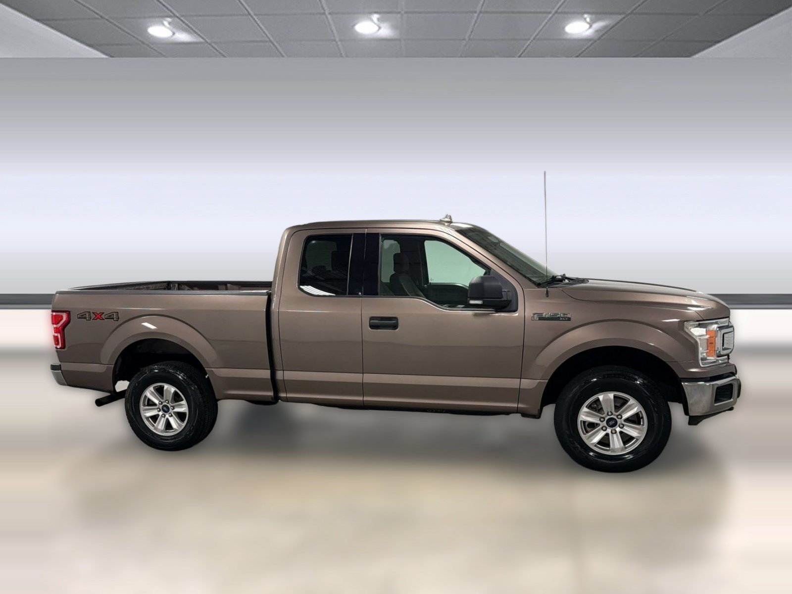 Used 2018 Ford F150 XLT w/ Equipment Group 301A Mid AWD/4WD image 6