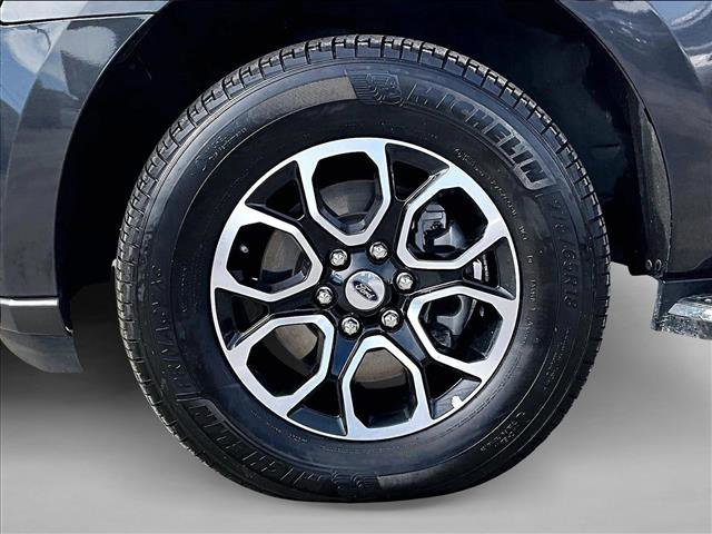 Used 2023 Ford Expedition Max XLT image 8