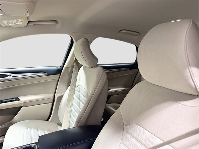 Used 2018 Ford Fusion SE w/ Fusion SE Technology Package image 19