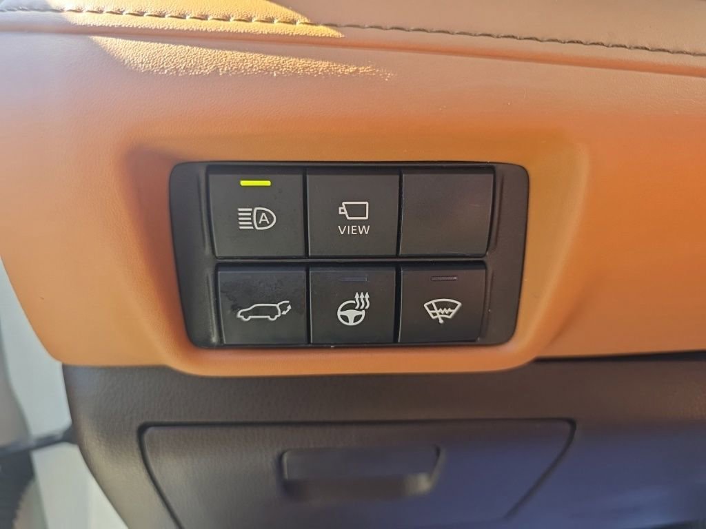 Used 2020 Toyota Highlander Platinum image 25