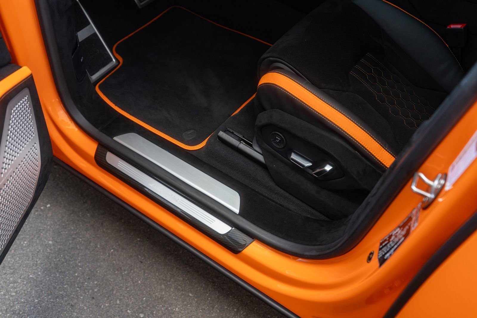 Used 2024 Lamborghini Urus Performante image 26