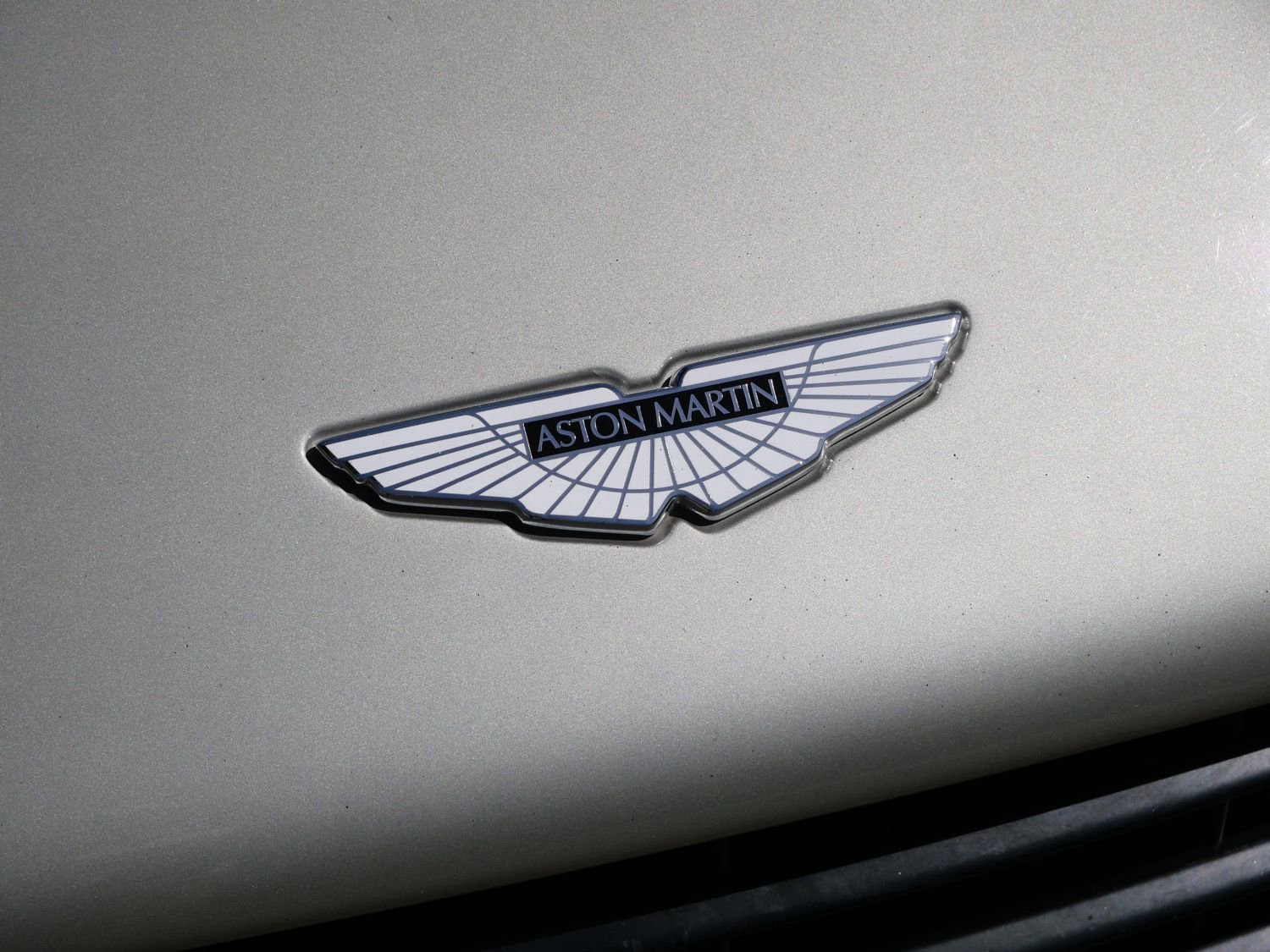 Used 2014 Aston Martin Vanquish Volante RWD image 19