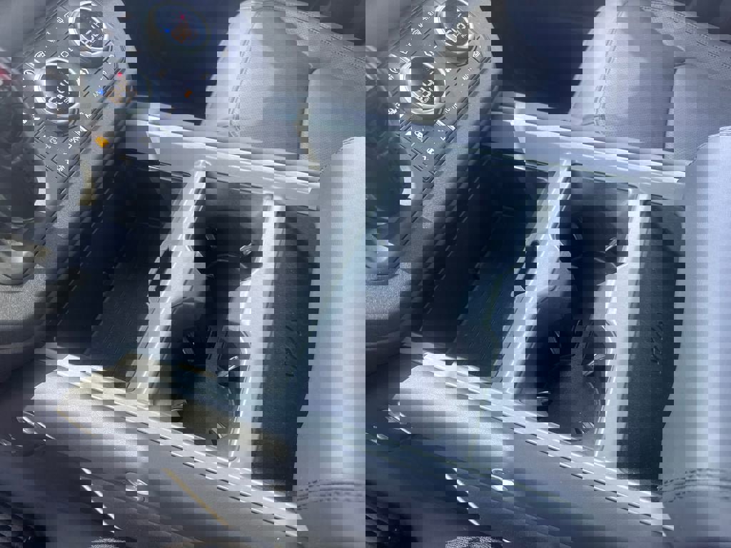 Used 2025 Land Rover Defender 110 Sedona Red Edition AWD/4WD image 20