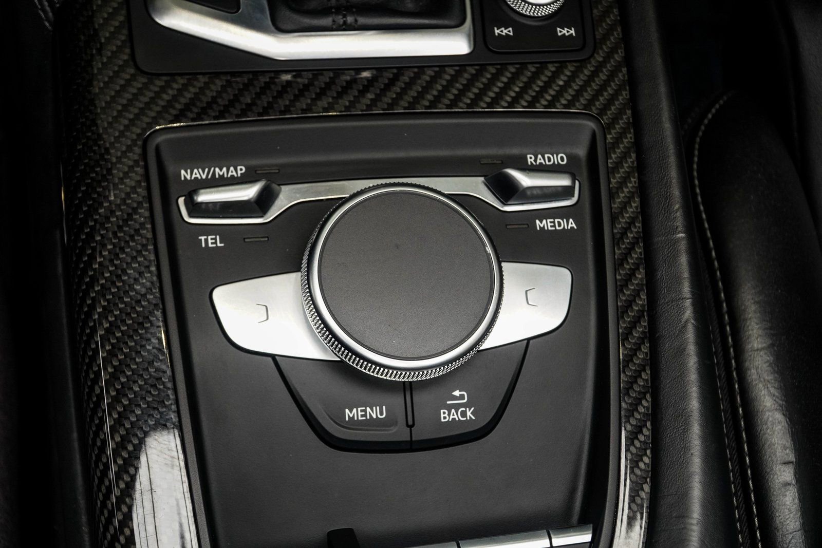 Used 2017 Audi R8 V10 w/ Carbon Exterior Package image 31