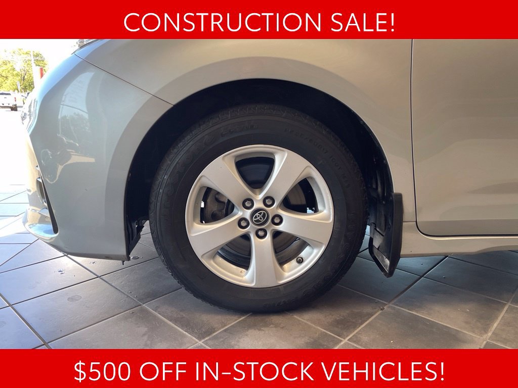 Used 2020 Toyota Sienna LE FWD image 14