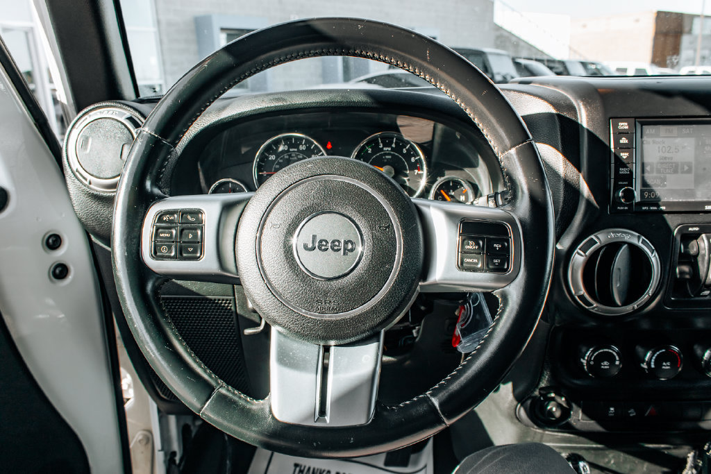 Used 2015 Jeep Wrangler Unlimited Sport AWD/4WD image 15