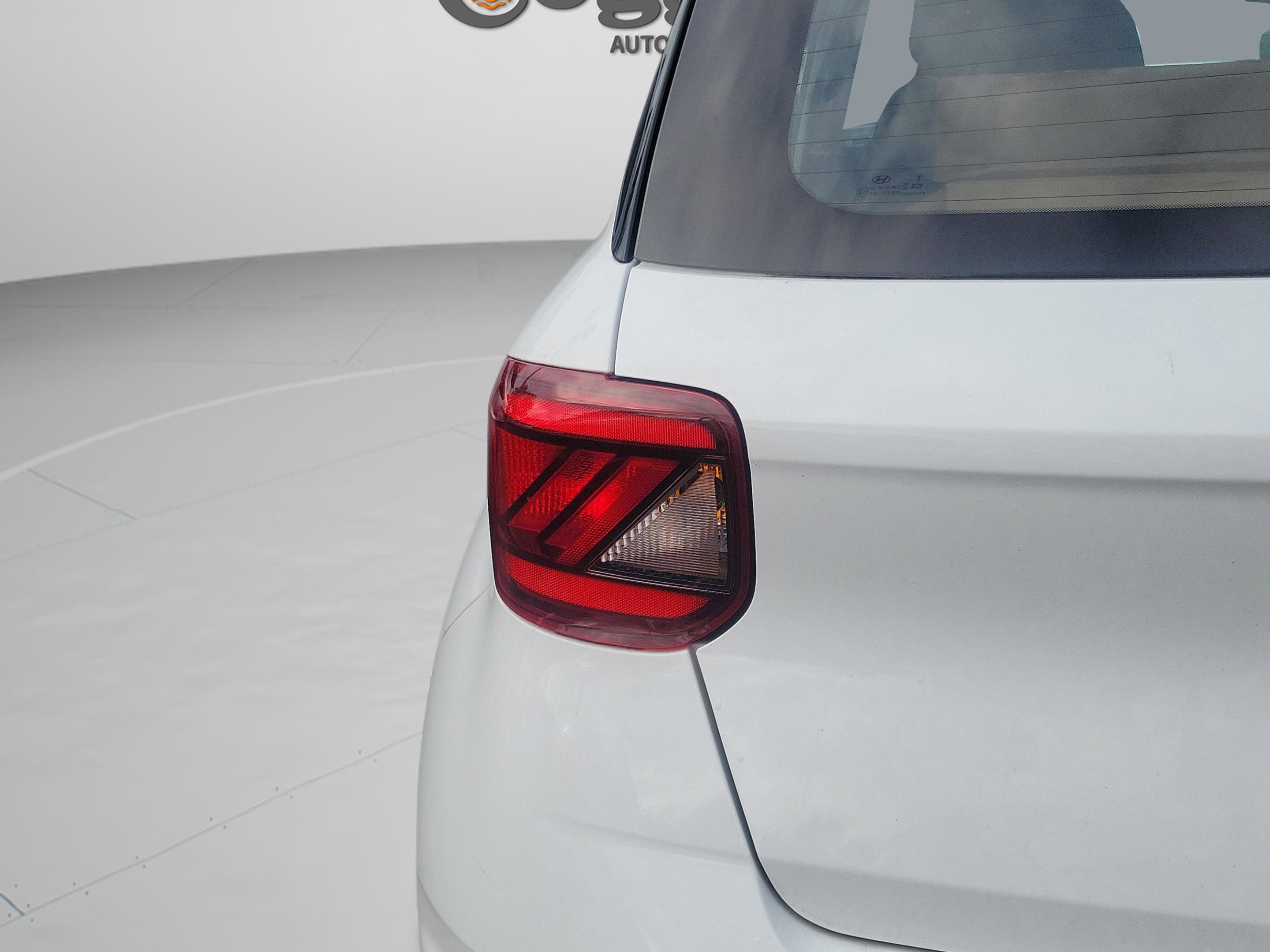 Used 2024 Hyundai Venue SEL FWD image 14