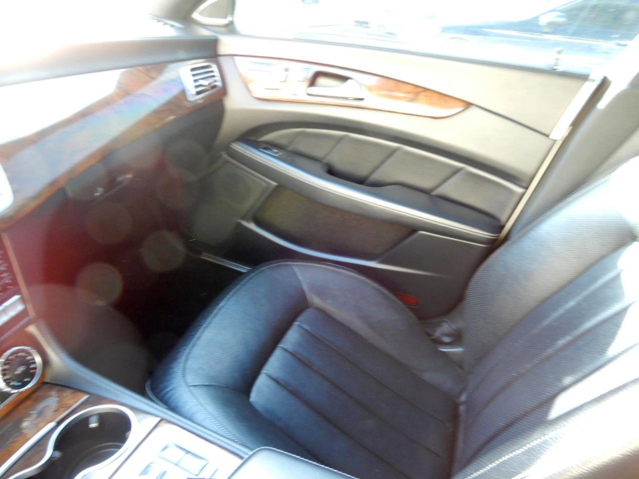 Used 2014 Mercedes-Benz CLS 550 4MATIC w/ Premium 1 Package image 15