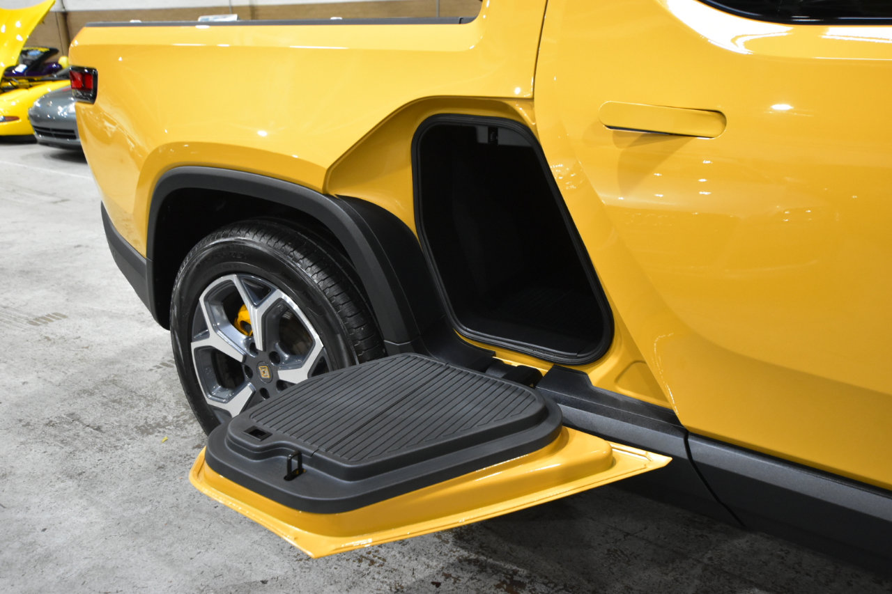 Used 2022 Rivian R1T Adventure image 68