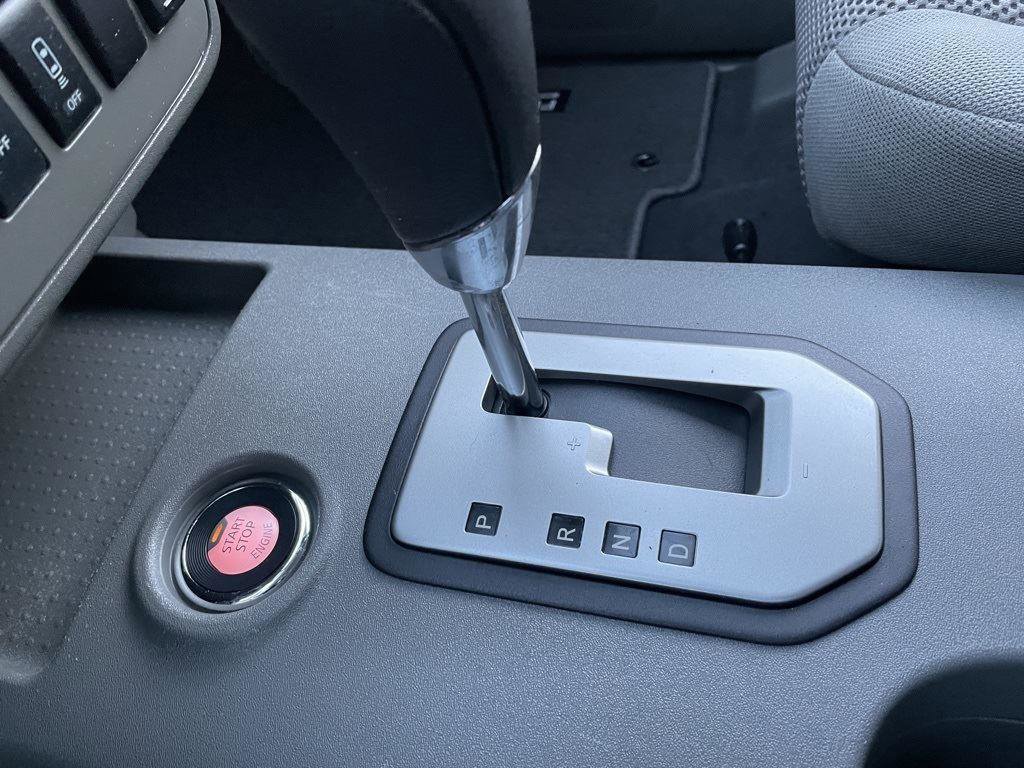 Used 2020 Nissan Frontier SV w/ Midnight Edition Floor Mats image 30