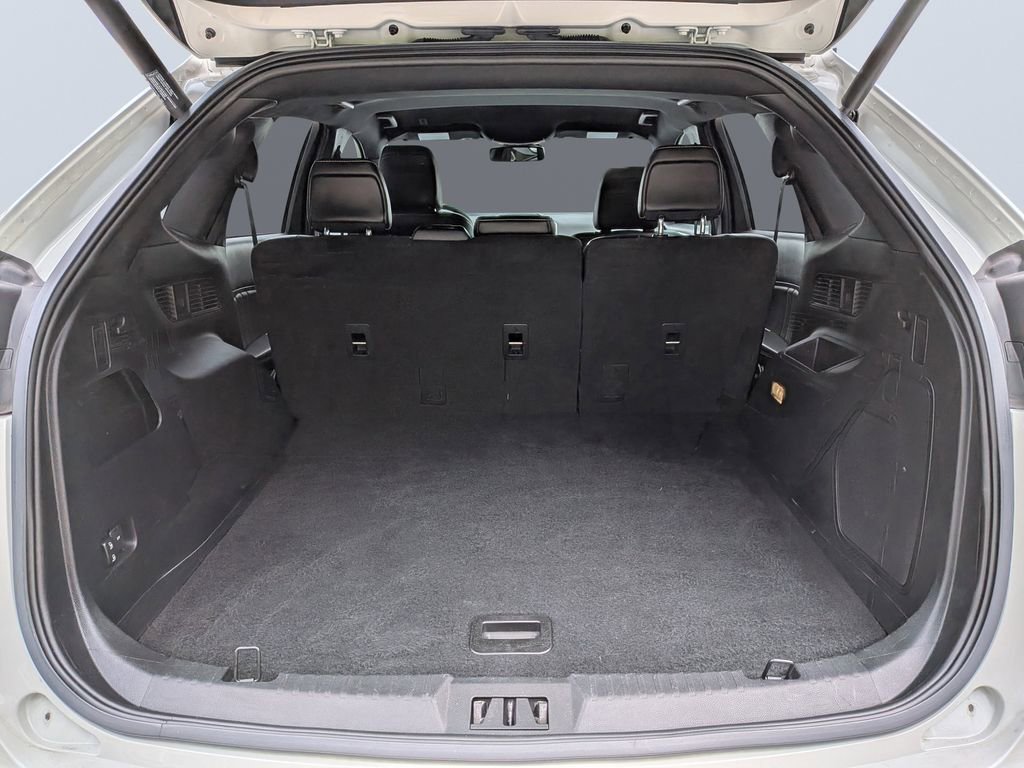 Used 2021 Ford Edge ST image 12