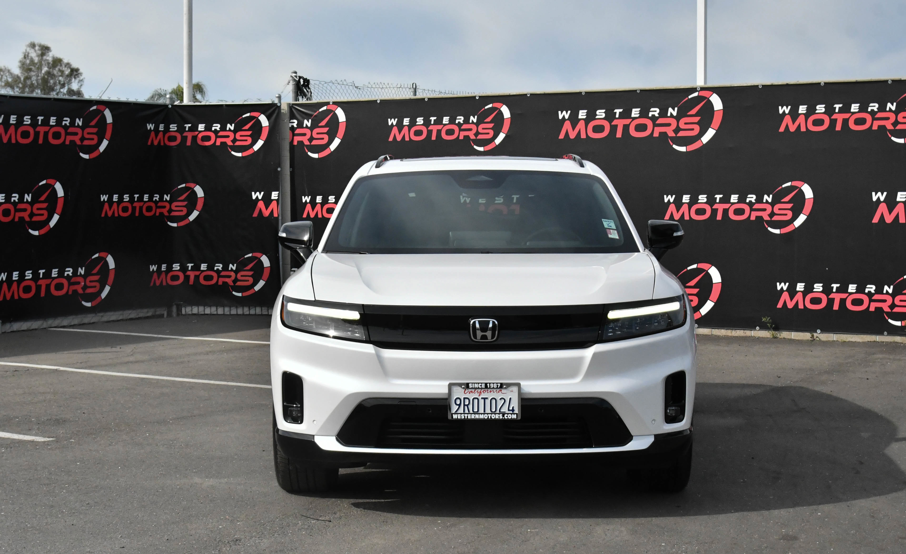 Used 2024 Honda Prologue Touring image 2