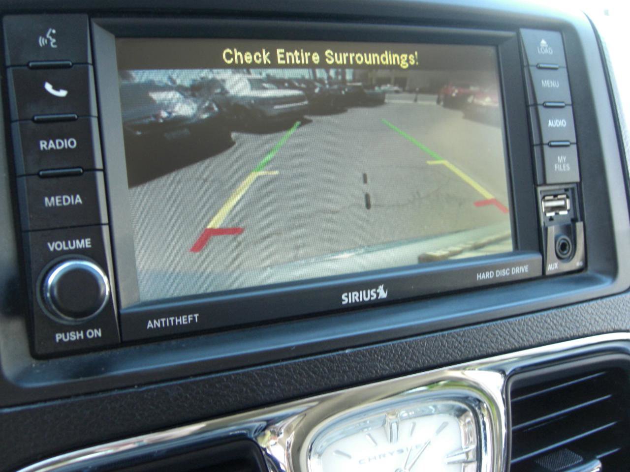 Used 2013 Chrysler Town & Country Touring FWD image 24