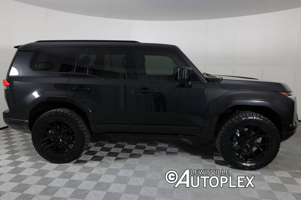 Used 2025 Lexus GX 550 w/ Accessory Package (Z1) image 4