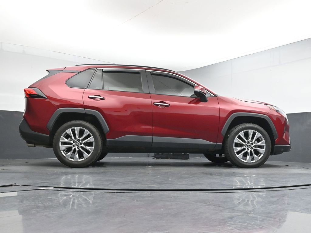 Used 2022 Toyota RAV4 Limited FWD image 38