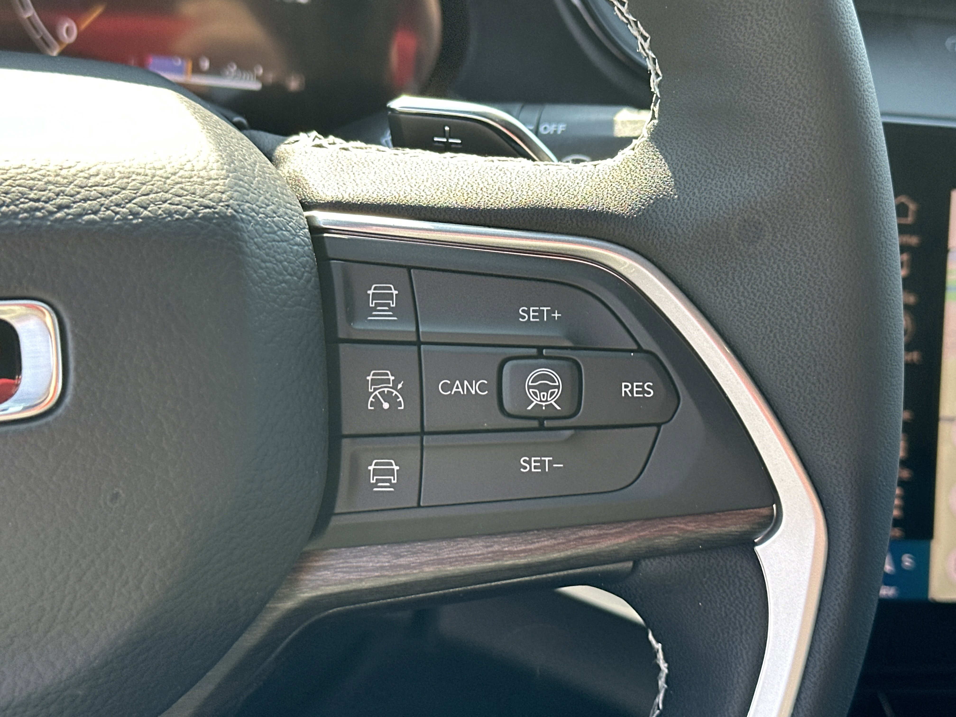 New 2026 Jeep Grand Cherokee Limited w/ Limited Altitude Package image 8