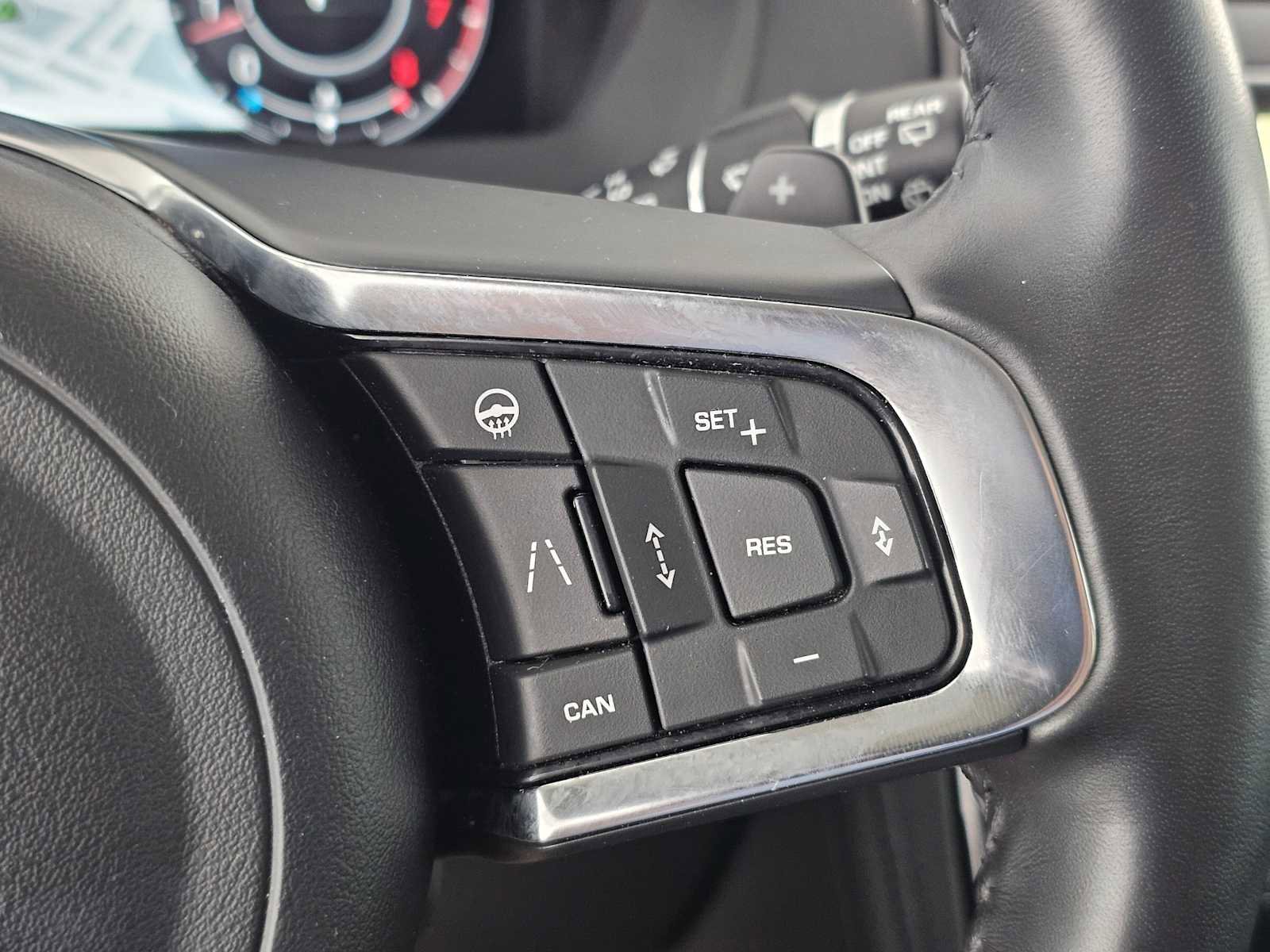 Used 2019 Jaguar F-PACE Prestige image 29