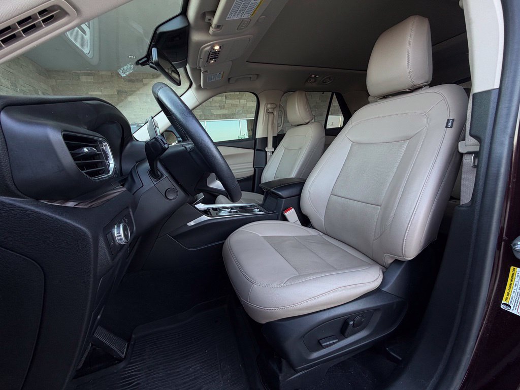 Used 2022 Ford Explorer Limited w/ Limited Technology Package AWD/4WD image 4