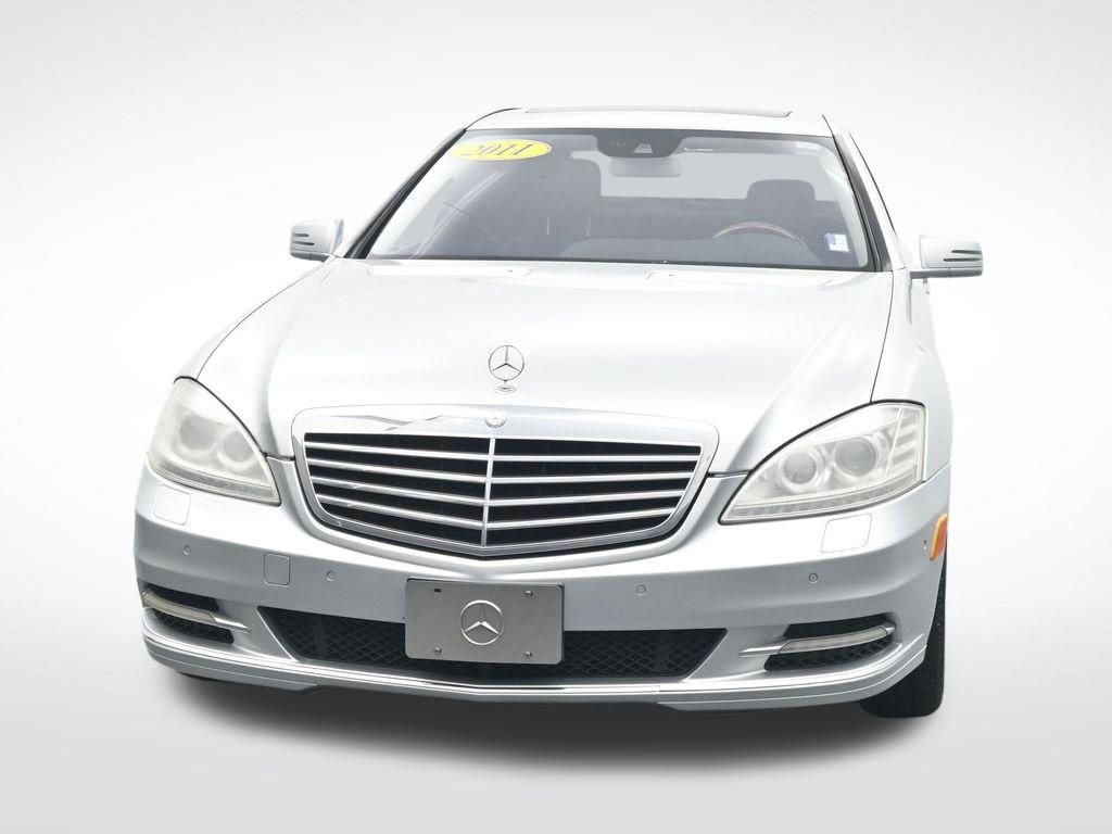 Used 2011 Mercedes-Benz S 550 4MATIC image 2