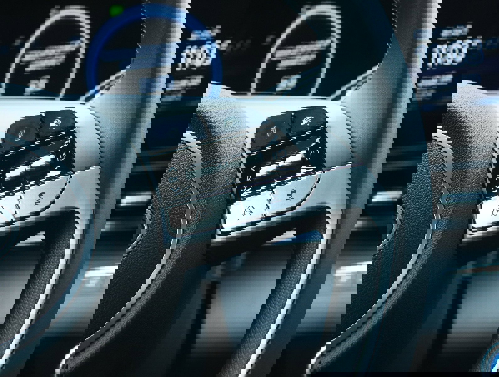 New 2025 Hyundai Elantra Limited image 20