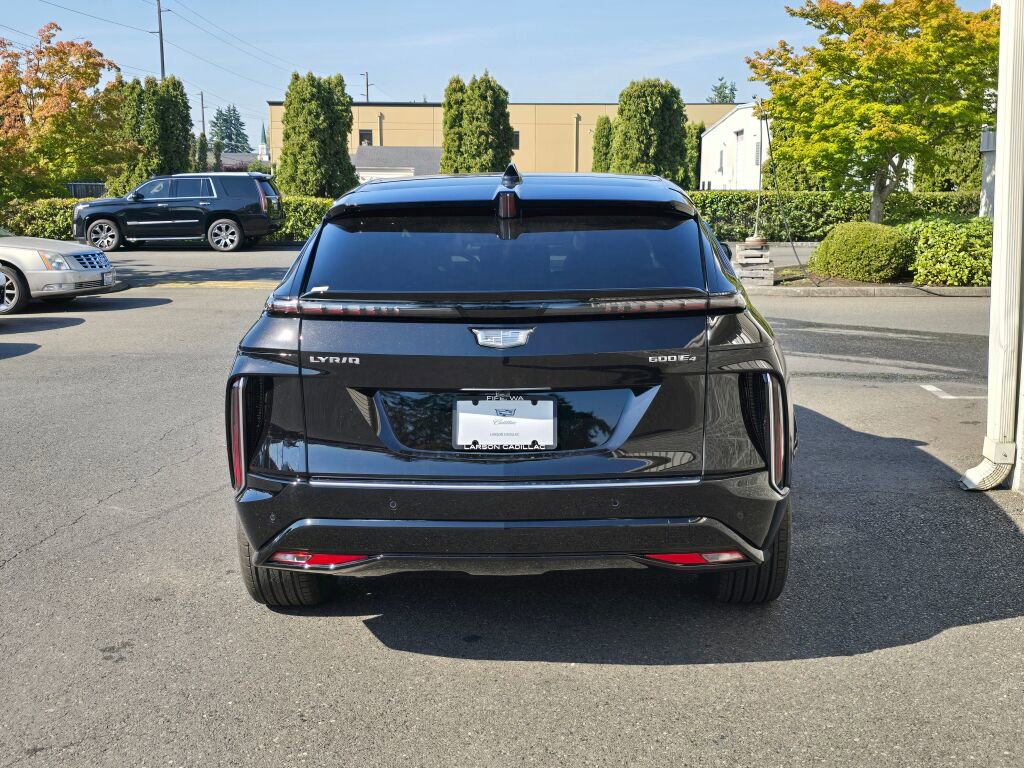 New 2026 Cadillac Lyriq Luxury image 5